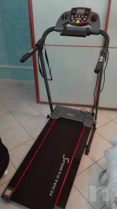 Vendo tapis-roulant, usato tre volte, nemmeno un anno di vita, praticamente come nuivo foto-10307