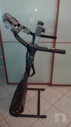 Vendo tapis-roulant, usato tre volte, nemmeno un anno di vita, praticamente come nuivo foto-18921