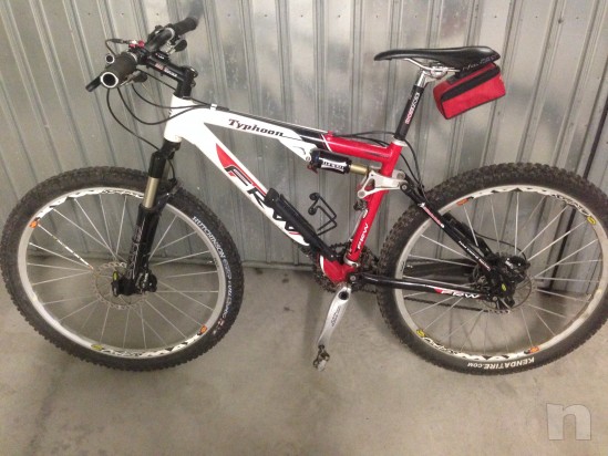 FRW TYPHOON foto-10809