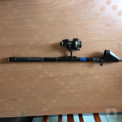 Canna da pesca con molinello foto-10893