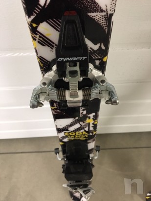 Sci Armada 143 cm, Attacchi Dynafit St Radical, Pelli Pomoca foto-11022