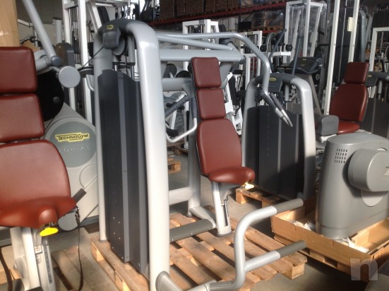 ATTREZZATURE  ISOTONICHE  TECHNOGYM SELECTION foto-1573