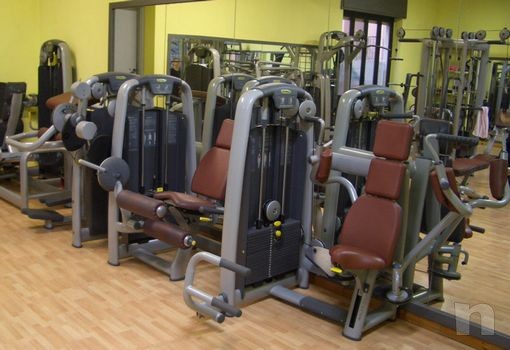 ATTREZZATURE  ISOTONICHE  TECHNOGYM SELECTION foto-1107