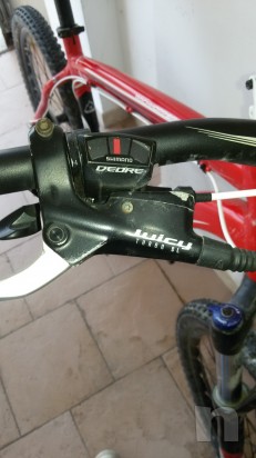 Specialized 26 alluminio ammortizzatori roci shox freni a disco anteriore e posteriore  cambio shimanu deore pedali con attacchi usata poco vendo causa inutilizzo  foto-20792