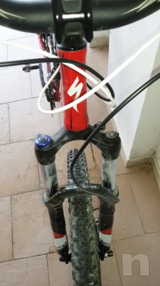 Specialized 26 alluminio ammortizzatori roci shox freni a disco anteriore e posteriore  cambio shimanu deore pedali con attacchi usata poco vendo causa inutilizzo  foto-20791