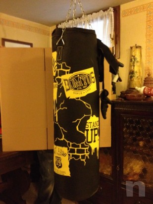 Sacco da boxe con guanti compresi  foto-11421