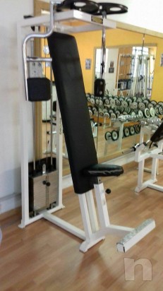  VENDITA VENDO PECTORAL MACHINE E LEG CURL TECHNOGYM USATI foto-21753