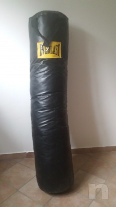 SACCO DA BOXE EVERLAST+guantoni vari foto-11759