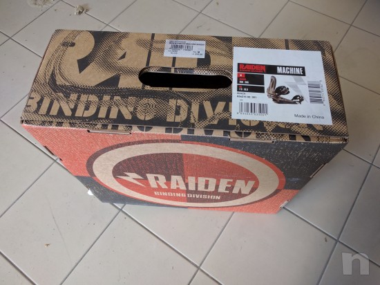 Tavola Snowboard Nitro BlackLight & Attacchi Raiden Machine foto-23215