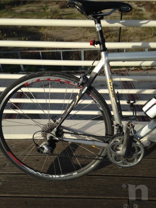 Bici alluminio e forcelle in carbonio foto-23729