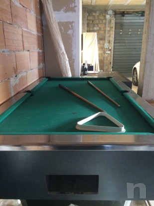 Tavola da Biliardo con stecche e bilie foto-24255