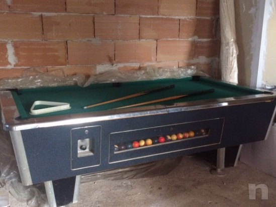 Tavola da Biliardo con stecche e bilie foto-12993