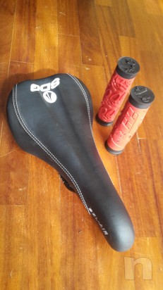 Sella SDG Bel Air + manopole Race Face foto-13142