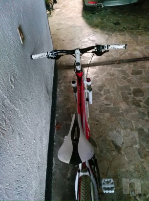 Bicicletta Mountain bike carbonio foto-2000