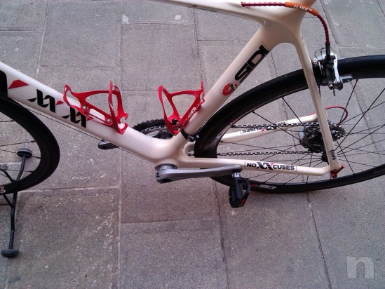 Bici da corsa in carbonio foto-2084