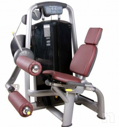 Si vendono macchine da palestra come nuove. foto-25686