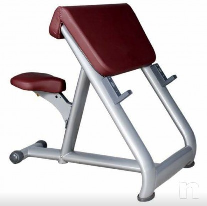 Si vendono macchine da palestra come nuove. foto-13700