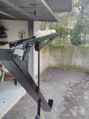 Attrezzo artigianale in ferro per fare soft toss foto-14103