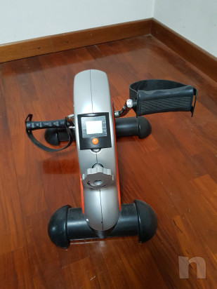 Pedaliera o Mini Bike di allenamento gambe e braccia foto-27141