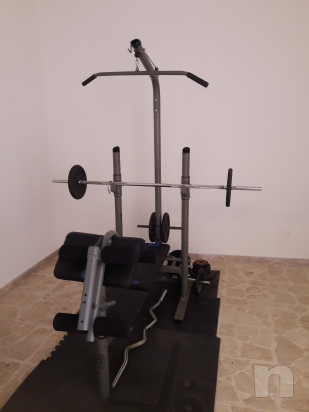 panca piana/alta, lat machine,cavi,corde,attrezzo per le gambe foto-14405