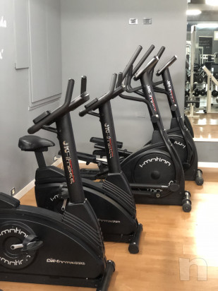 VENDESI ATTREZZATURA  PALESTRA COMPLETA foto-27979