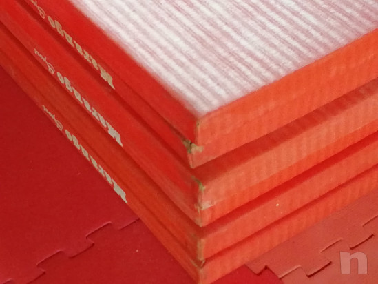 Vendesi 6 tatami judo 2x1 Marango sport semi nuovi prezzo poco trattabile solo in blocco prezzo per singolo tatami. Usura solo su qualche angolo foto-28011