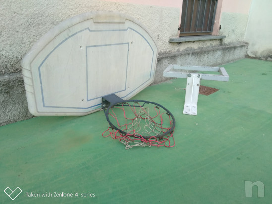 Canestro da basket con distanziatore a muro foto-28510