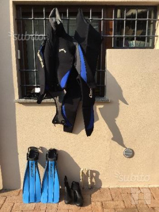 Vendo muta 5mm taglia M/4 Cressi + accessori foto-28882