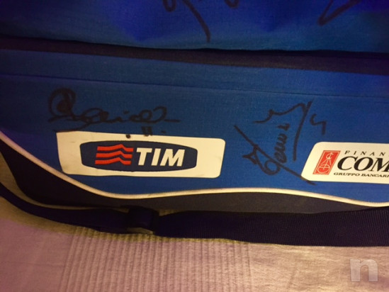 Borsone ufficiale italia campione del mondo 2006 autografa titolari Berlino foto-29442