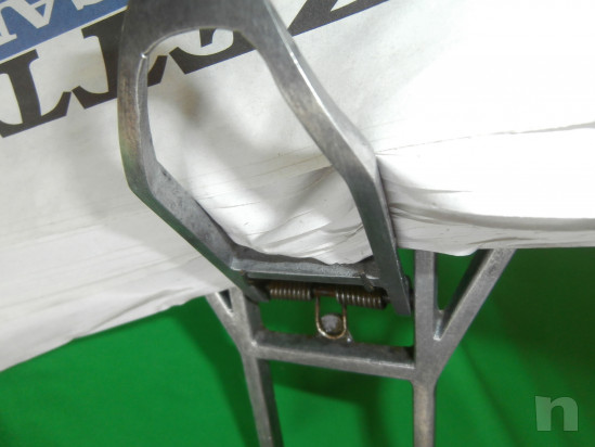 vecchio portapacchi-portagiornali per bici d'epoca foto-30038