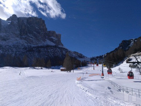 DOLOMITI - SCI ITINERANTE CON GUIDA DORMENDO IN RIFUGI SULLE PISTE foto-16067