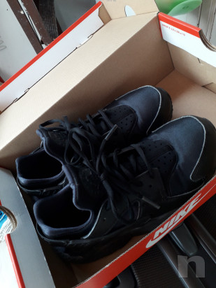 Vendo Nike nere donna Air Huarache  foto-16153