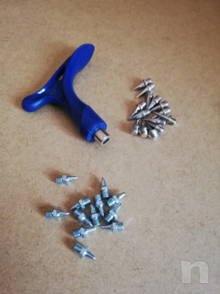 Scarpette da Atletica Leggera numero 38 foto-31592