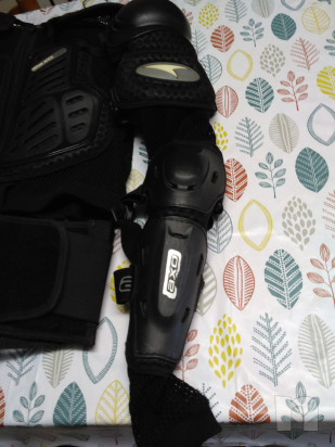 Casco da DH e pettorina completa foto-31812