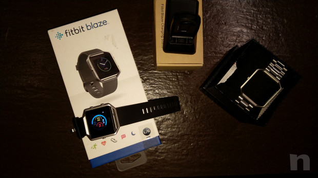 Fitbit Blaze Smart Fitness Watch + Carica da tavolo foto-17494
