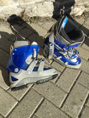 Sci da sci alpinismo con pelli di foca e scarponi  foto-34016