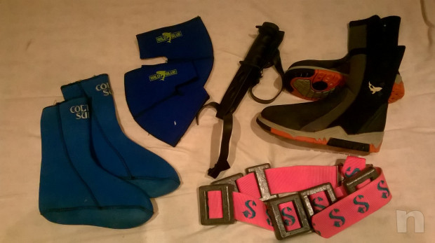 MUTA DA SUB DONNA TAGLIA 40, CON ACCESSORI foto-36727