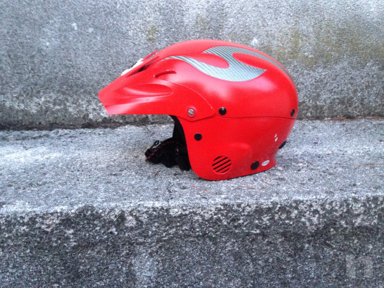 Casco carbonio torrente foto-41039