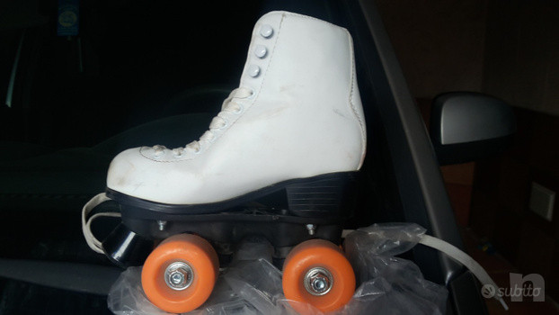 Pattini a rotelle in pelle bianca 31/32 o 33/34 foto-21099