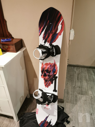 Tavola snowboard capita con attacchi e scarponi foto-22084