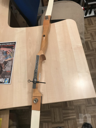 Arco mancino usato un paio di volte in modo errato. Sono destro foto-43824