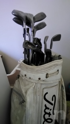 Set di mazze da golf con sacca e palline foto-22308