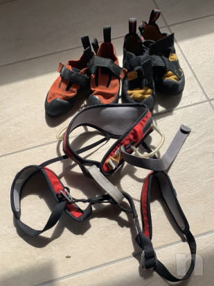 Imbrago e scarpe arrampicata  foto-22312