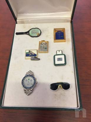 Confezione intonsa di pin originali della Lacoste in astuccio in occasione dei 60 anni  foto-44179