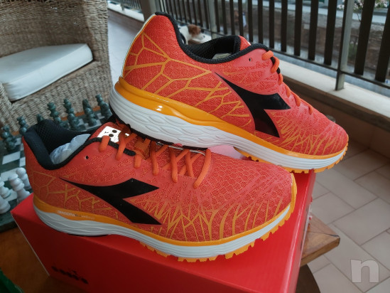 Diadora Blushield Fly2 NUOVE num. 45 foto-44184