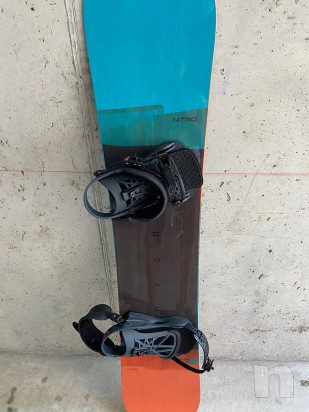 Vendo tavola snowboard usata pochissimo in ottime condizioni foto-22924