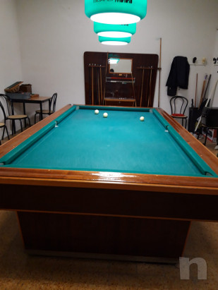 Vendiamo Biliardo rastrelliera stecche e palline foto-23725