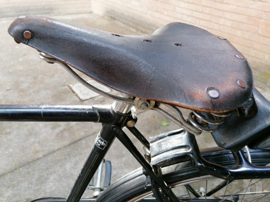 Bicicletta D'epoca - uomo e donna foto-47525