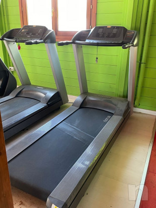 Vendo attrezzatura professionale teca e Technogym foto-47925