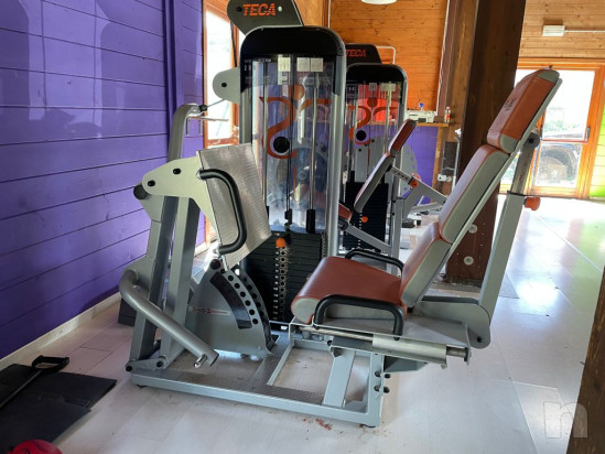 Vendo attrezzatura professionale teca e Technogym foto-24152